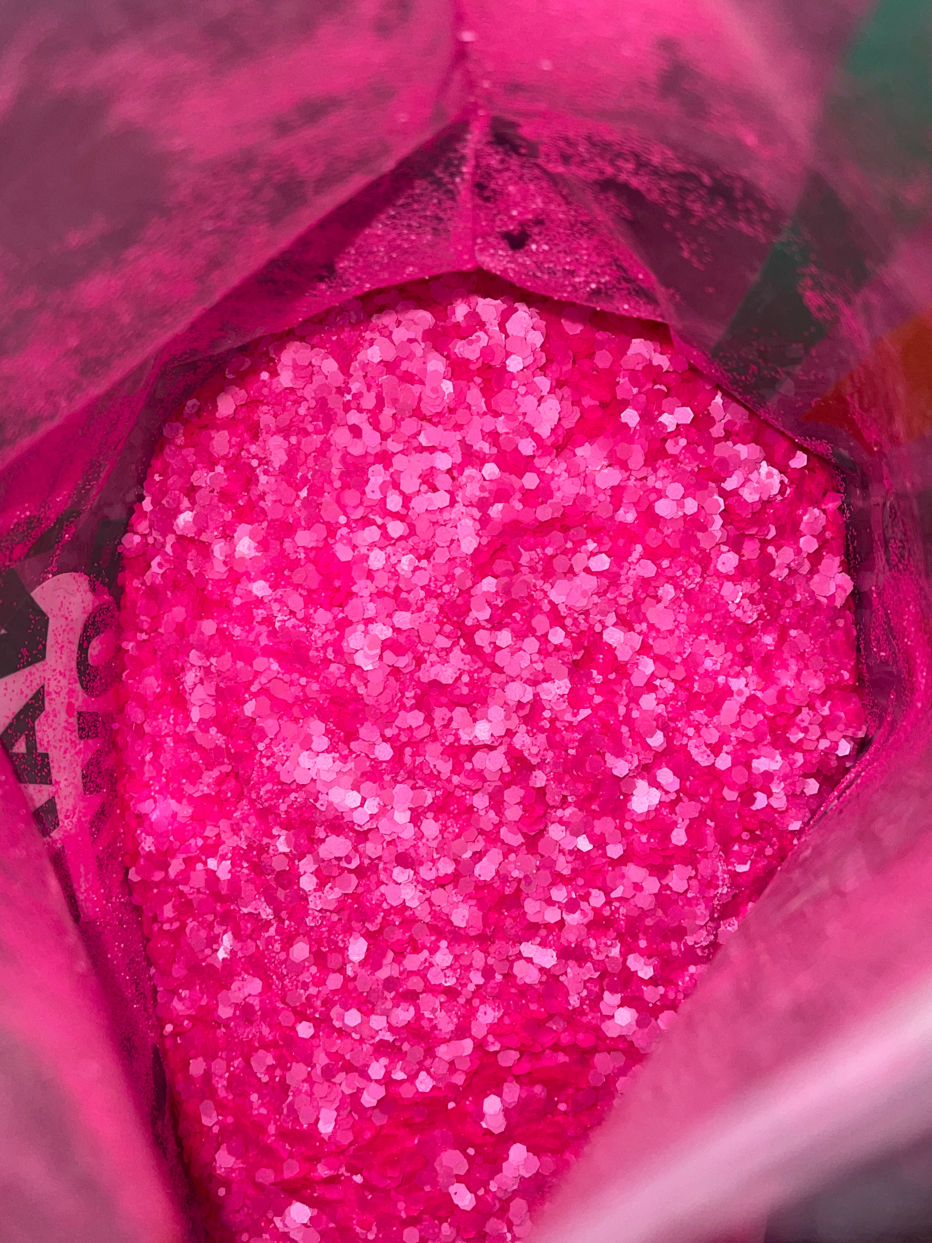 Glitter 2.0-2.3oz by weight 😍