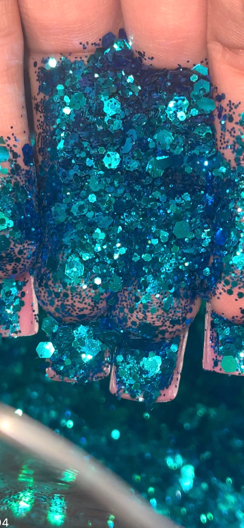 Glitter 2.0-2.3oz by weight 😍