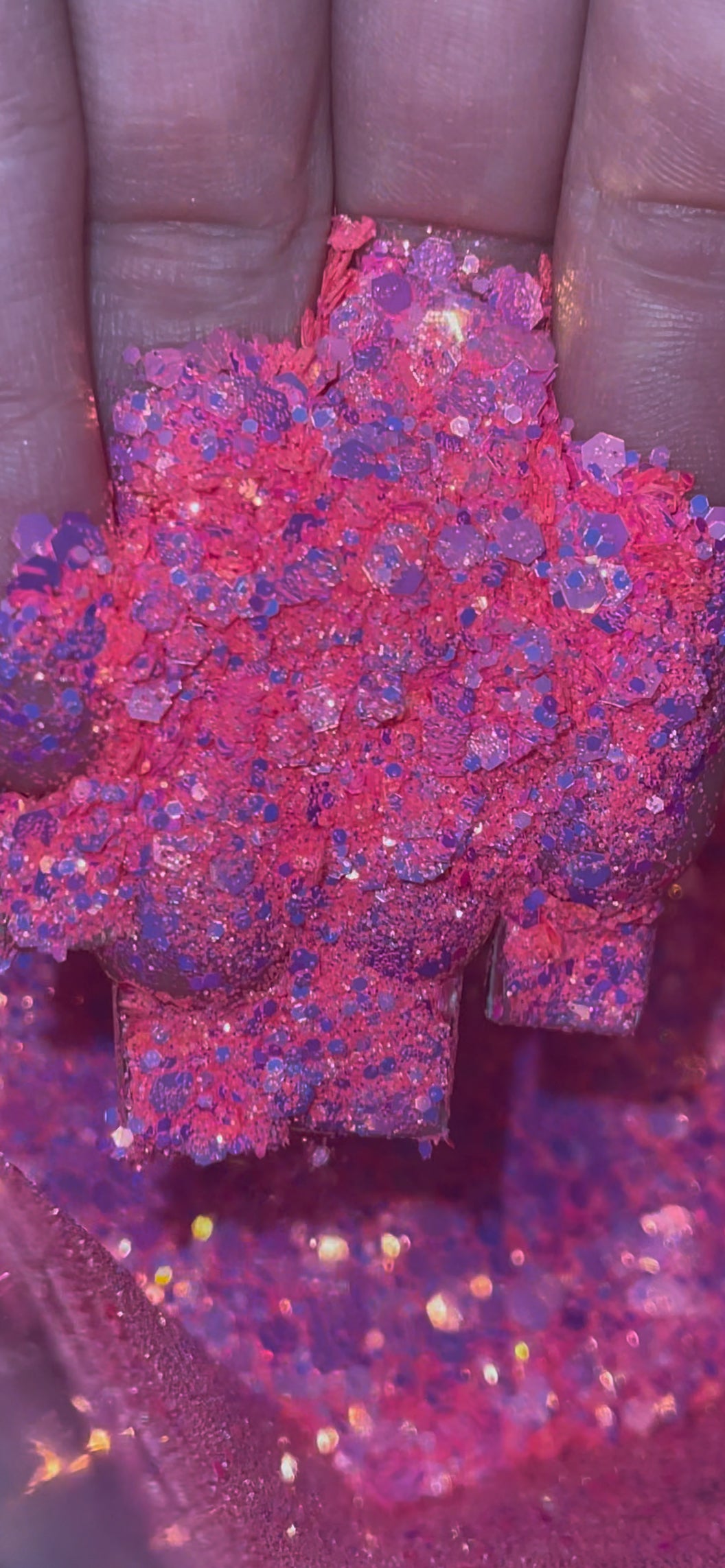 Glitter 2.0-2.3oz by weight 😍