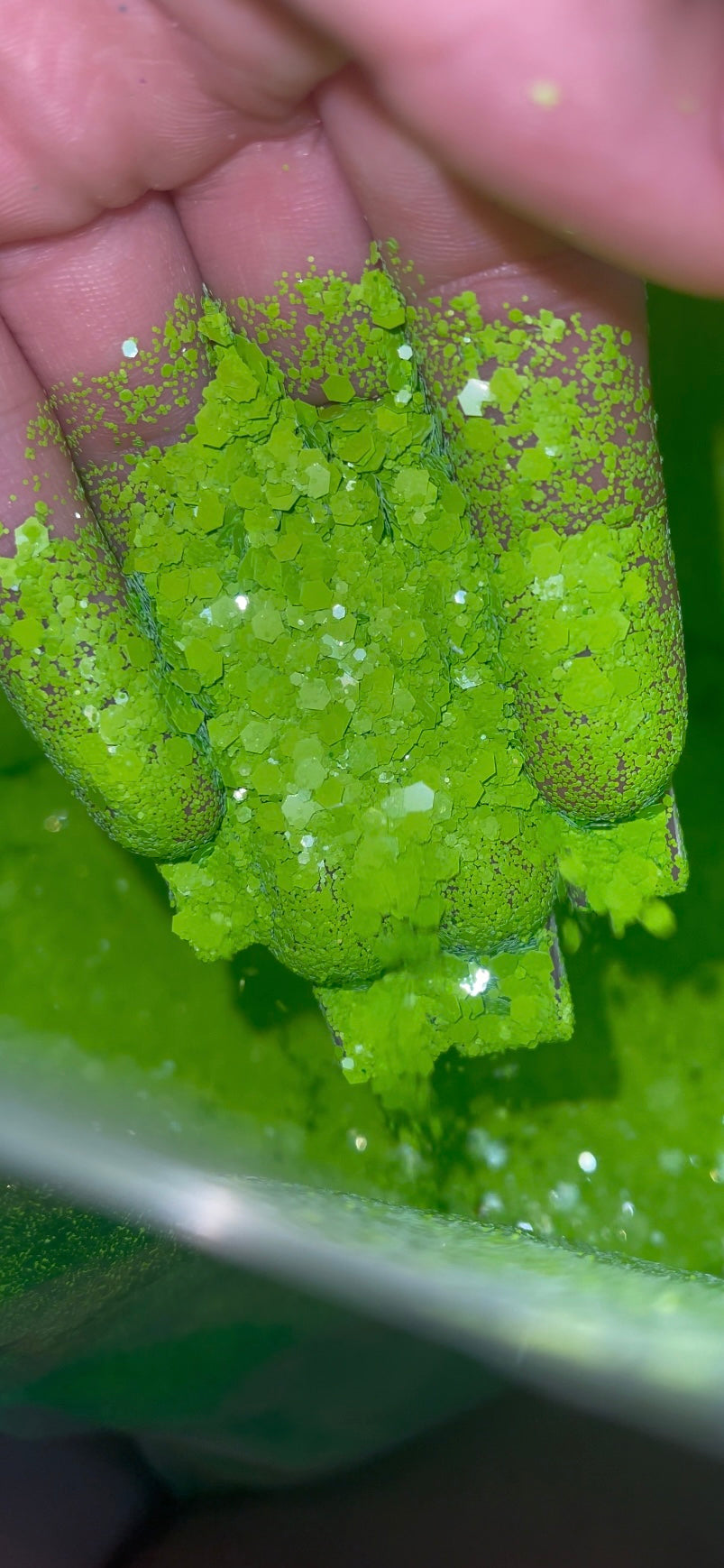 Glitter 2.0-2.3oz by weight 😍