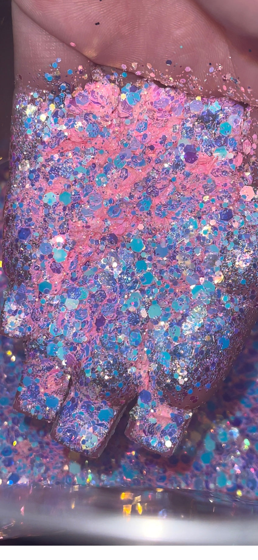 Glitter 2.0-2.3oz by weight 😍